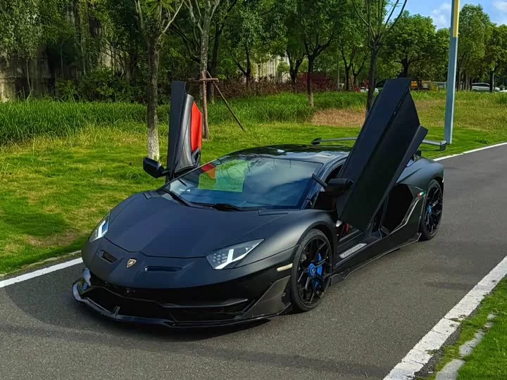 Lamborghini Aventador
