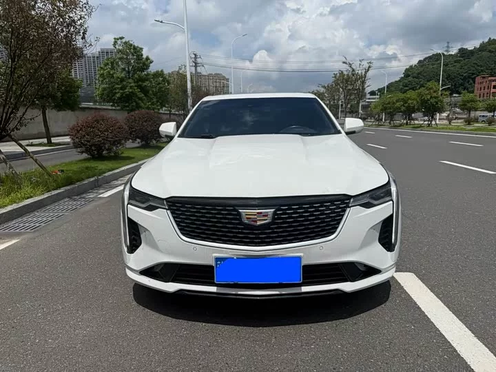 Cadillac CT4