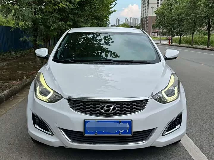 Hyundai Elantra