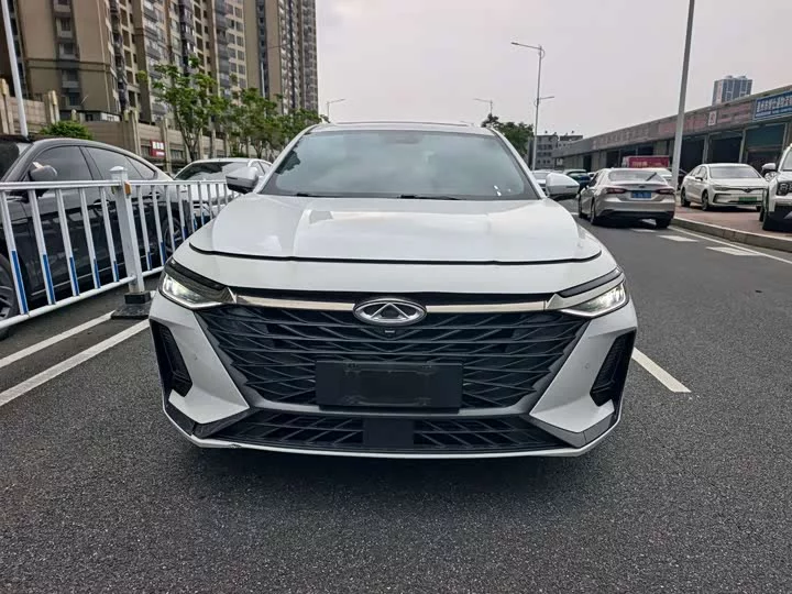 Chery Arrizo 8