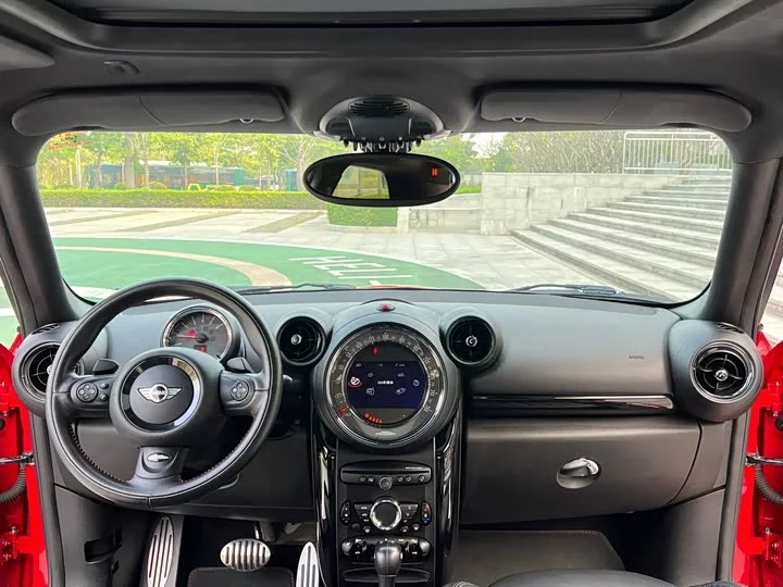 MINI JCW PACEMAN