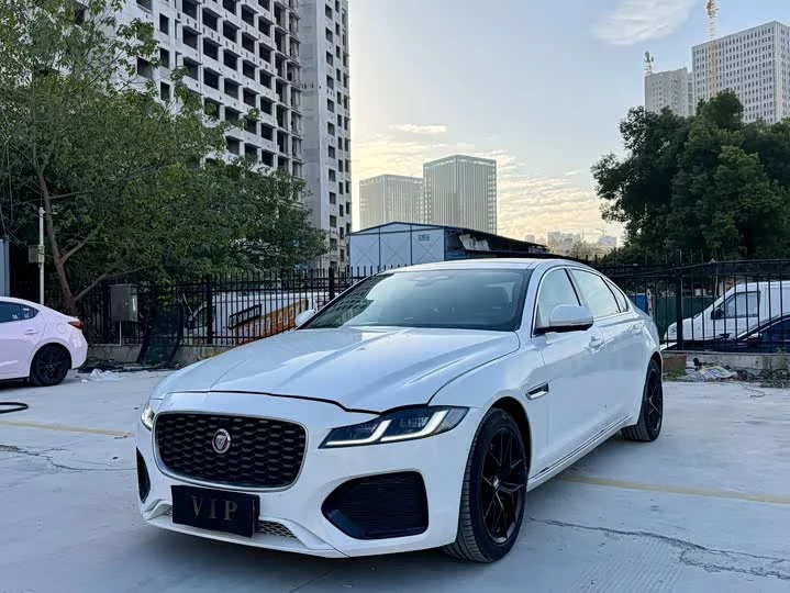 Jaguar XFL