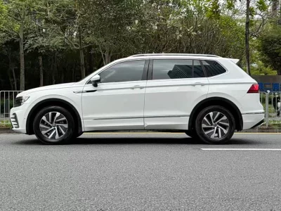 Volkswagen Tiguan L Plug-in Hybrid