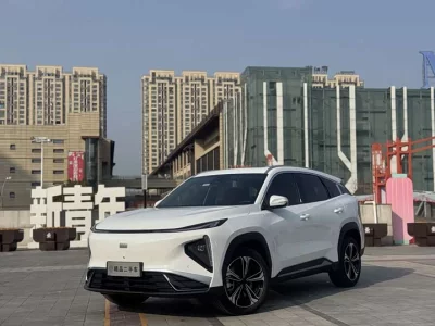 Geely Galaxy L7