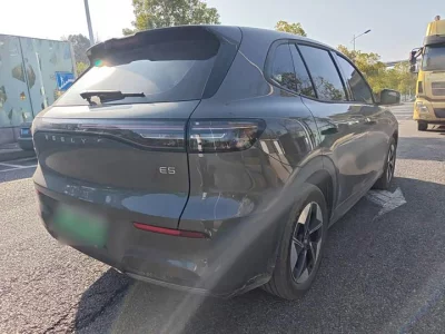 Geely Galaxy E5