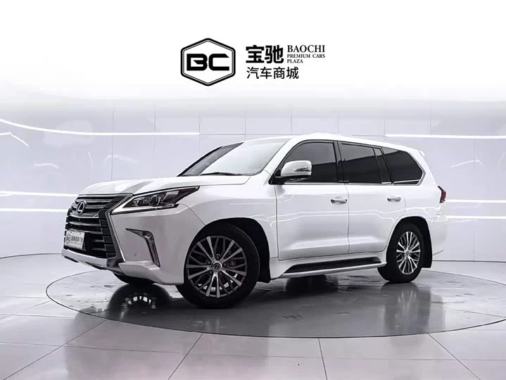 Lexus LX