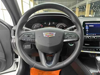 Cadillac CT4