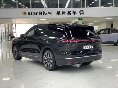 NIO ES8