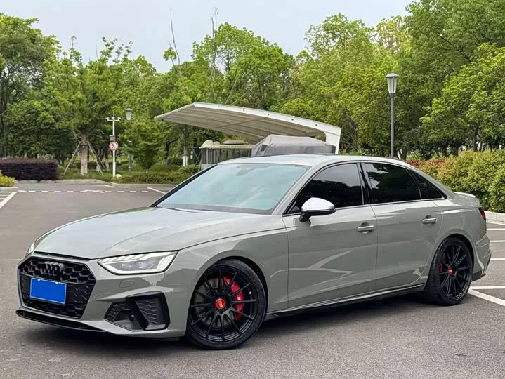 Audi S4