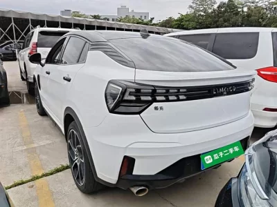 Lynk & Co 05