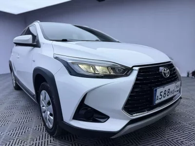 Toyota Yaris L