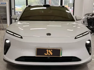 NIO ET5