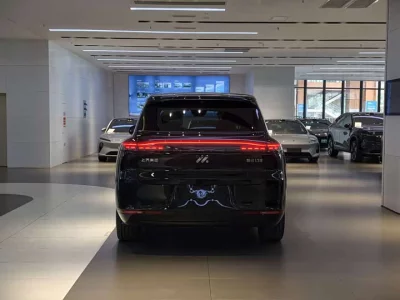 IM Motors Zhiji LS8