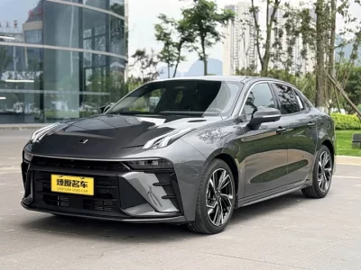 Lynk & Co 03