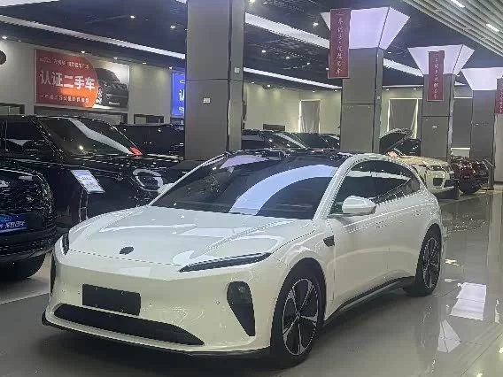 NIO ET5T