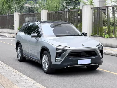 NIO ES8