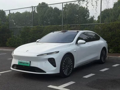 NIO ET7