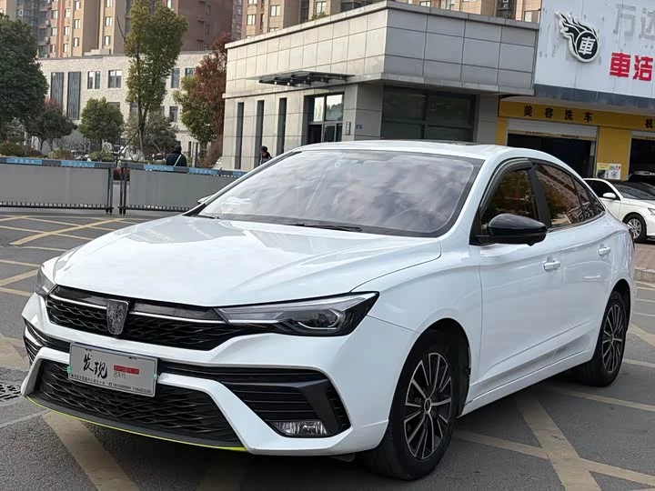 Roewe i5