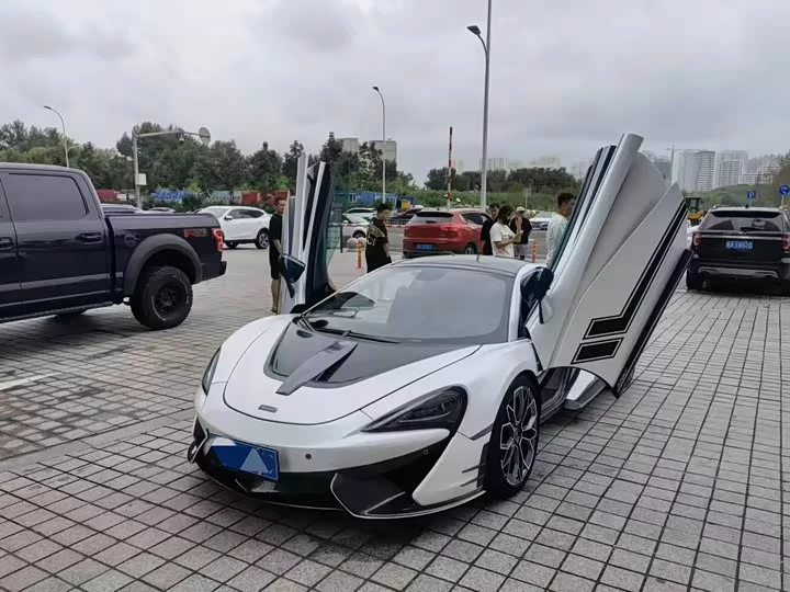 McLaren 570