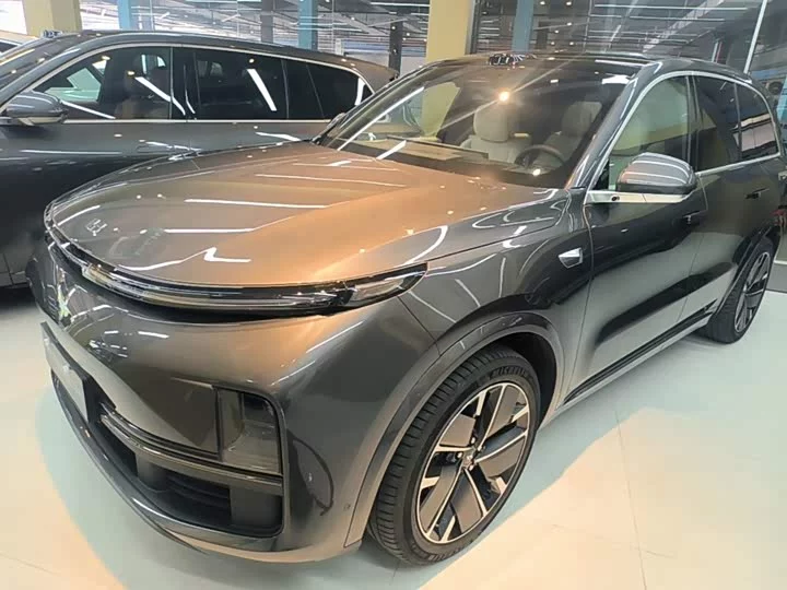 Lixiang L8