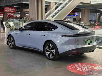 NIO ET5