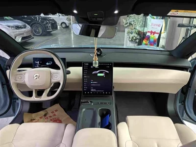 NIO ET5