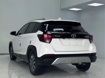 Toyota Yaris L
