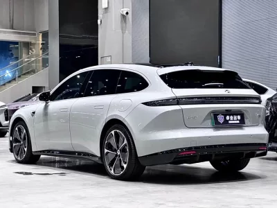 NIO ET5T