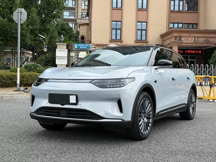 Leapmotor C11
