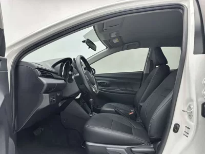 Toyota Yaris L