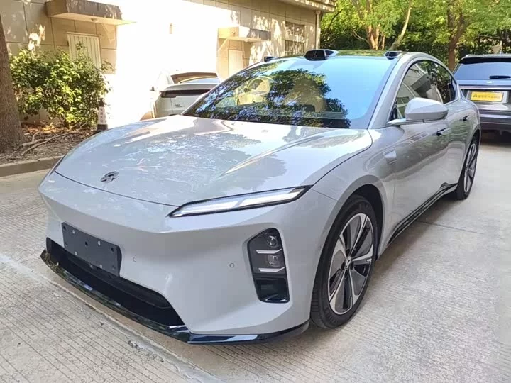 NIO ET5