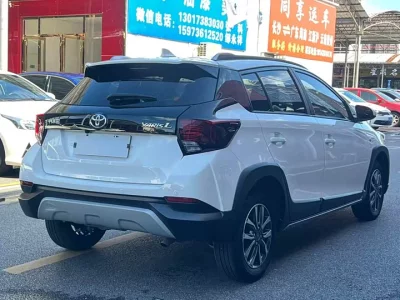 Toyota Yaris L