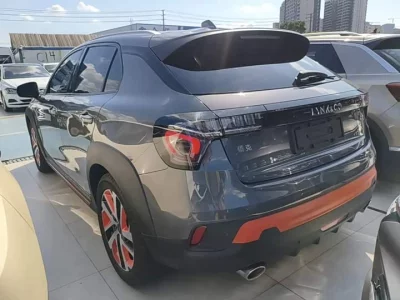Lynk & Co 02
