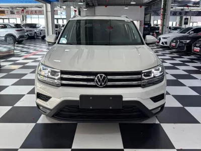 Volkswagen Tharu