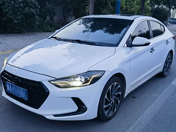 Hyundai Elantra Lingdong
