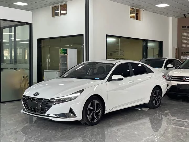 Hyundai Elantra
