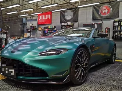 Aston Martin V8 Vantage