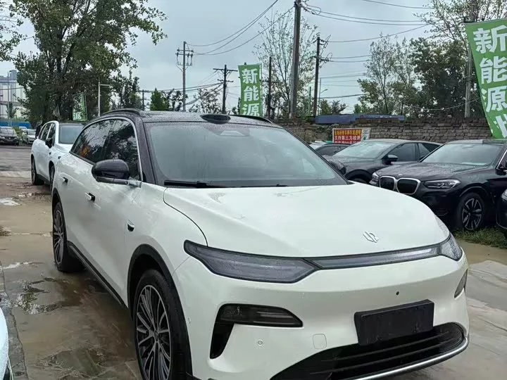 Leapmotor C11