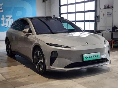 NIO ET5T