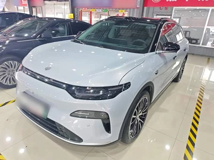 Leapmotor C11