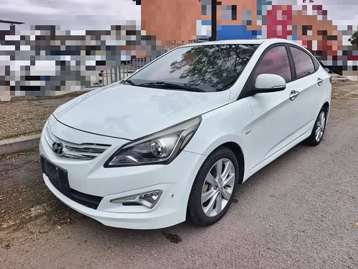 Hyundai Verna