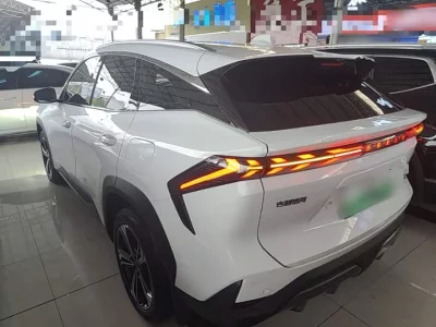 Geely Galaxy L7
