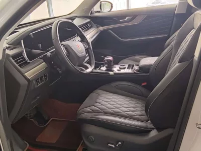 Hongqi HS5