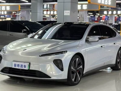 NIO ET7
