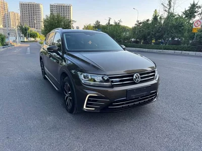 Volkswagen Tiguan L Plug-in Hybrid