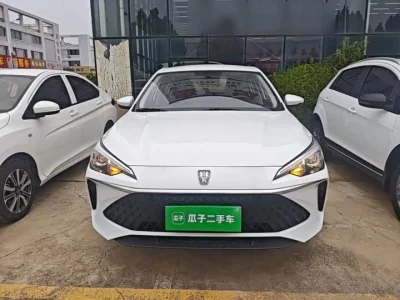 Roewe i5