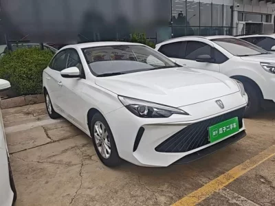 Roewe i5