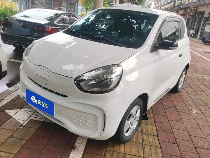Roewe CLEVER by Colwei
