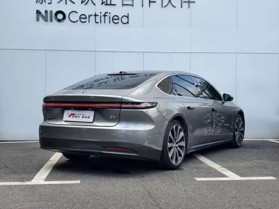 NIO ET7