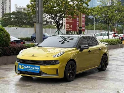 Lynk & Co 03